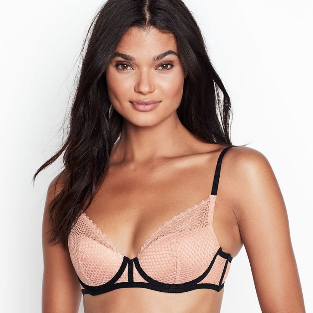 Victoria's Secret VS Very Sexy Plunge Fishnet Lace 3/4 cup Bra 32D